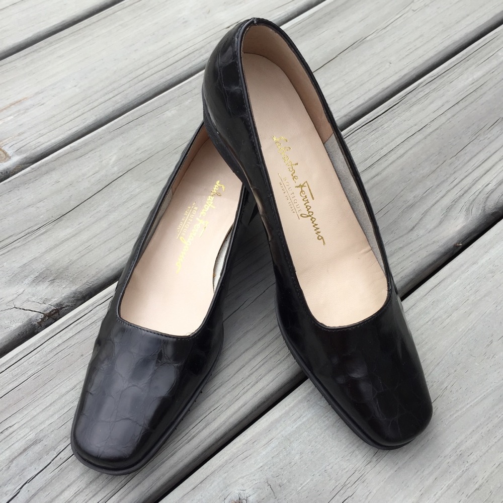 Salvatore Ferragamo Boutique Leather Loafers Size 7 🌸